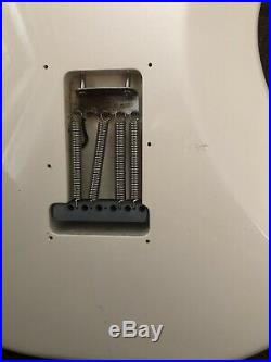 1984-1987 Fender Stratocaster 1967-1968 Reissue Vintage White Blonde