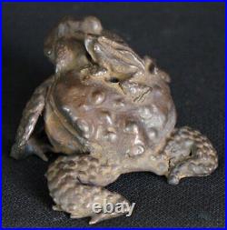 Antique Japan bronze Kaeru frog sculpture 1900 Suiteki Zen Writing