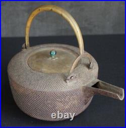 Antique Japan iron kettle Tetsubin sand cast art 1880s hand craft