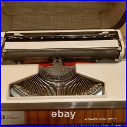 Brother Typewriter Retolo Vintage Antique JPI-391 Valiant391 from JAPAN