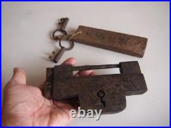 Edo period Storehouse key movable item 15cm 555g with lock key Antique Japan