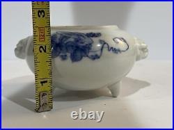 Japanese 18C Satsuma Hirado Porcelain Koro / Tripod Censer With Foo Dogs Heads