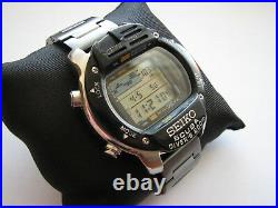 Rare Vintage Seiko M796 LCD Scuba Diver's 200m depth meter & baroometer watch