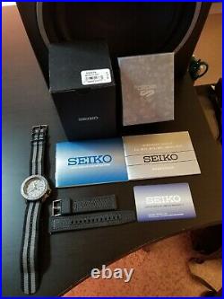 Seiko 5 Sports Men's 24-Jewel Automatic Watch with Leather Strap & Blk n Gray NATO