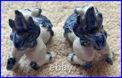 VTG Japanese porcelain, blue and white Fu lions, 4 inches long