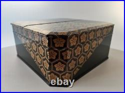 Vintage Japanese maki-e lacquer box 8.5 inch