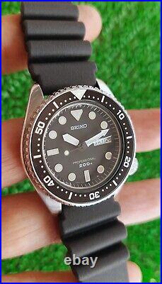 Vintage Seiko Quartz Diver 7c43-6010 Professional 200 M. Japan 37.5 Mm. Watch