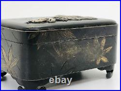 Y4859 BOX inlay small case storage monkey crab Japan antique vintage interior